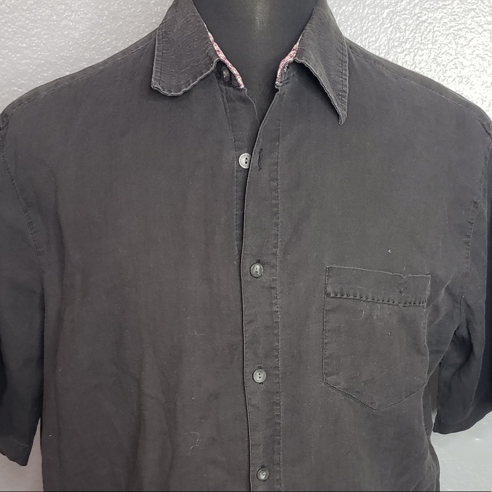 Look Left  Black  Large PreOwned Button Down Shirt-Cotton/Spandex